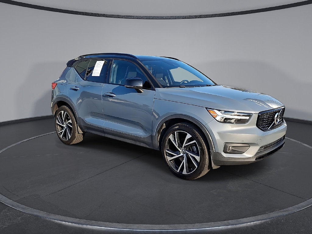 2020 Volvo XC40 R-Design