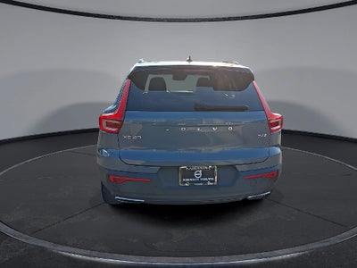 2020 Volvo XC40 R-Design
