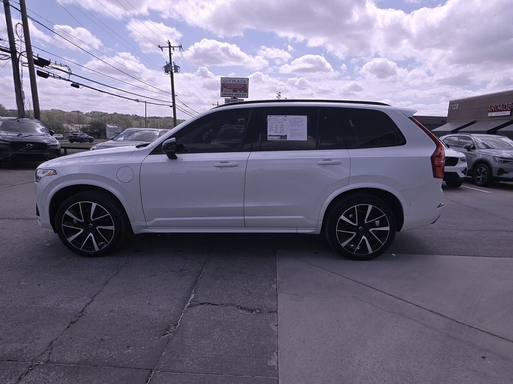 2023 Volvo XC90 Recharge Plug-In Hybrid T8 Plus Dark Theme 7 Passenger