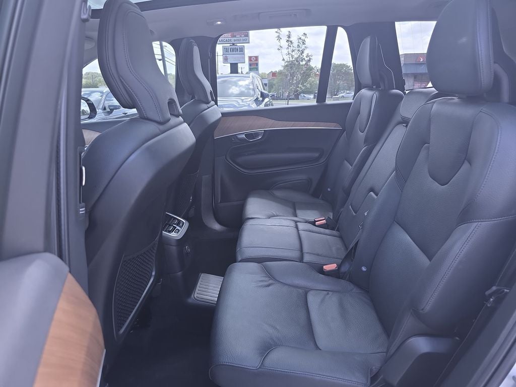 2023 Volvo XC90 Recharge Plug-In Hybrid T8 Plus Dark Theme 7 Passenger