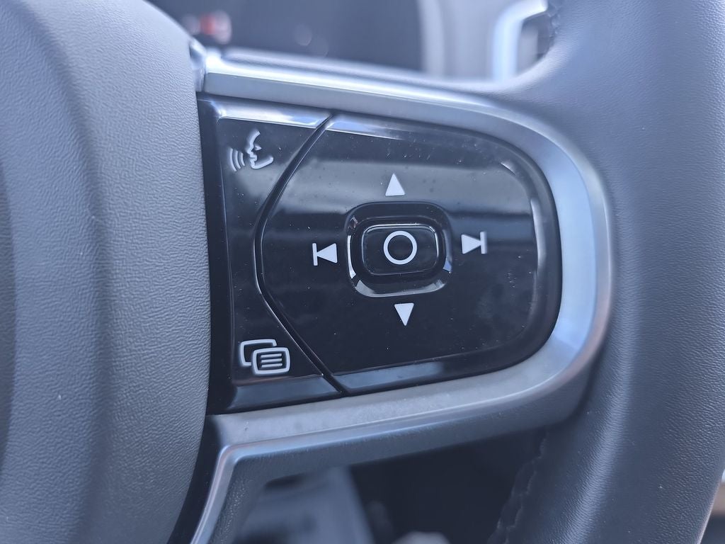 2023 Volvo XC90 Recharge Plug-In Hybrid T8 Plus Dark Theme 7 Passenger