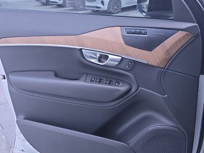 2023 Volvo XC90 Recharge Plug-In Hybrid T8 Plus Dark Theme 7 Passenger