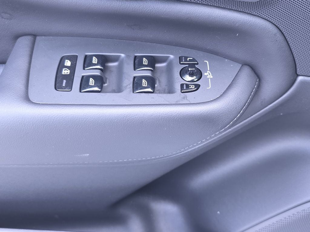 2023 Volvo XC90 Recharge Plug-In Hybrid T8 Plus Dark Theme 7 Passenger