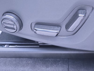 2023 Volvo XC90 Recharge Plug-In Hybrid T8 Plus Dark Theme 7 Passenger