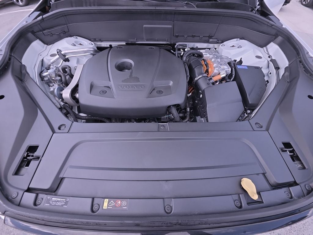 2023 Volvo XC90 Recharge Plug-In Hybrid T8 Plus Dark Theme 7 Passenger