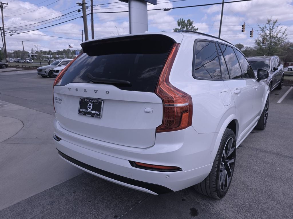 2023 Volvo XC90 Recharge Plug-In Hybrid T8 Plus Dark Theme 7 Passenger