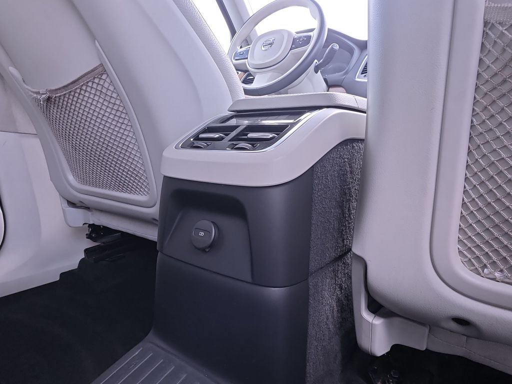 2022 Volvo XC90 Recharge Plug-In Hybrid T8 Inscription Expression Extended Range 7P