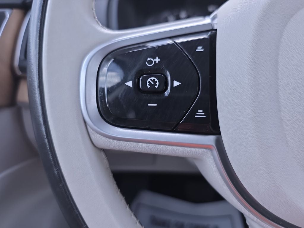 2022 Volvo XC90 Recharge Plug-In Hybrid T8 Inscription Expression Extended Range 7P