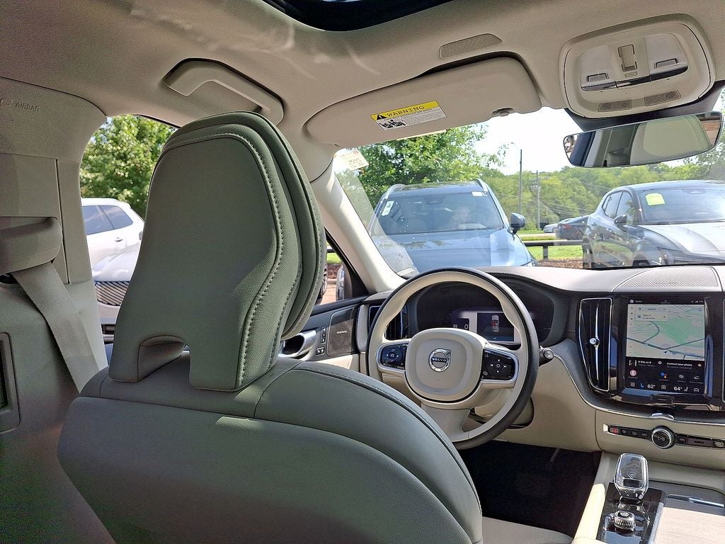 2023 Volvo XC60 Recharge Plug-In Hybrid Ultimate