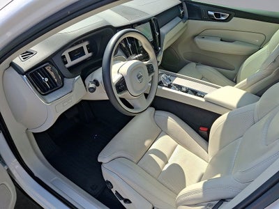 2023 Volvo XC60 Recharge Plug-In Hybrid Ultimate