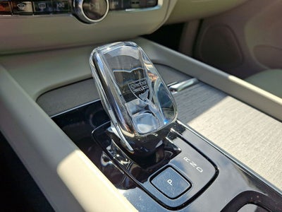 2023 Volvo XC60 Recharge Plug-In Hybrid Ultimate