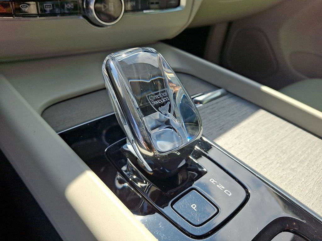 2023 Volvo XC60 Recharge Plug-In Hybrid Ultimate