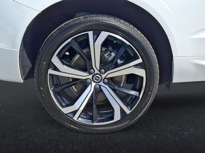 2023 Volvo XC60 Recharge Plug-In Hybrid Ultimate