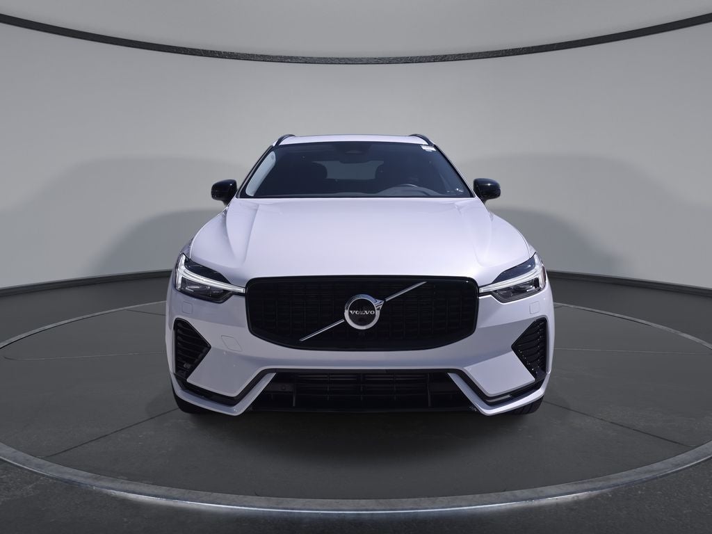 2023 Volvo XC60 Recharge Plug-In Hybrid T8 Plus Dark Theme