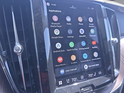 2023 Volvo XC60 Recharge Plug-In Hybrid T8 Plus Dark Theme