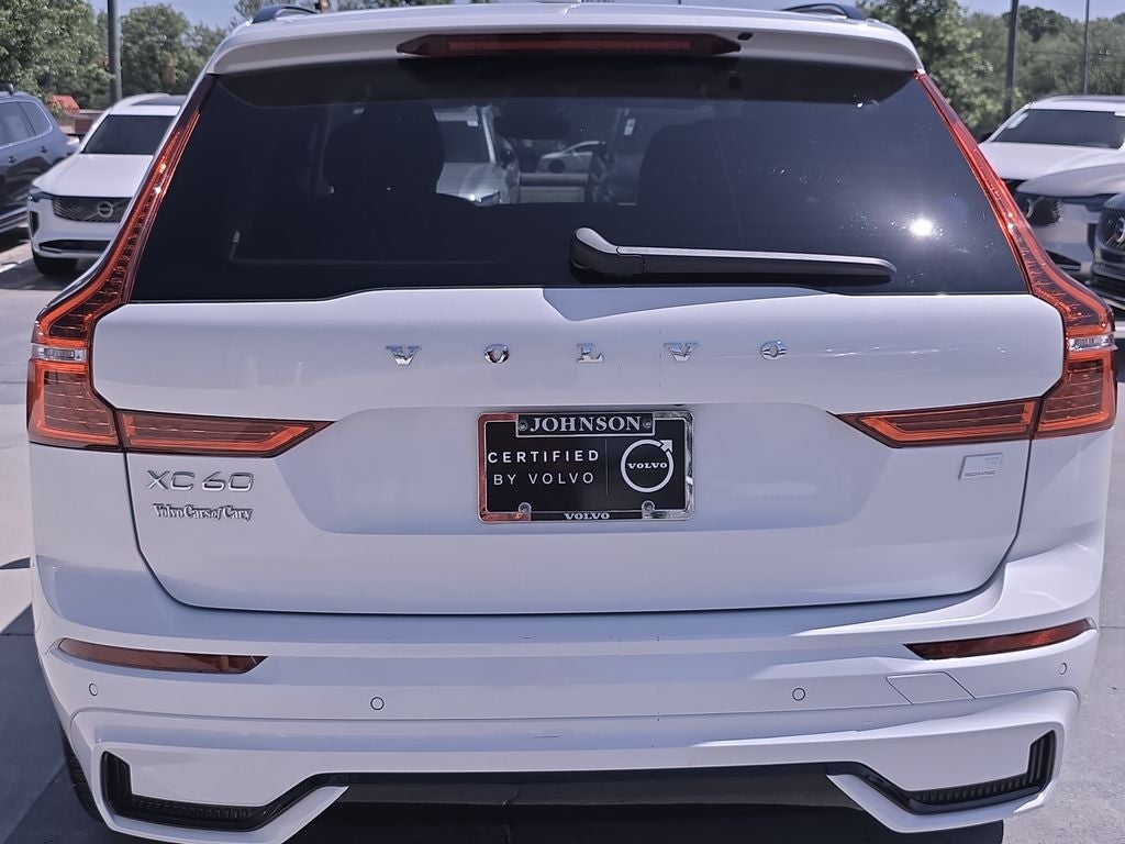 2023 Volvo XC60 Recharge Plug-In Hybrid T8 Plus Dark Theme