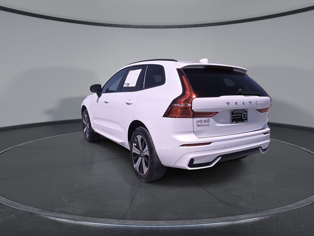 2023 Volvo XC60 Recharge Plug-In Hybrid T8 Plus Dark Theme