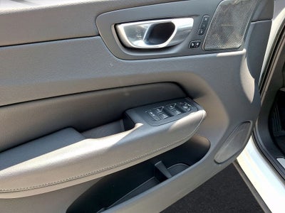 2023 Volvo XC60 Recharge Plug-In Hybrid Ultimate