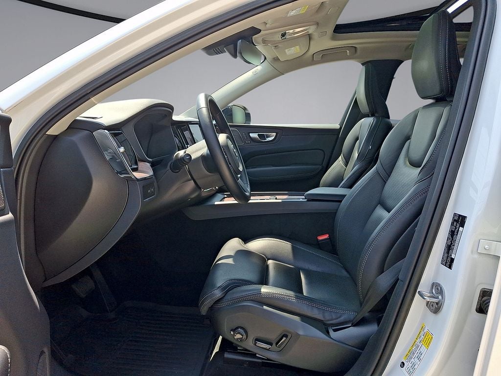 2023 Volvo XC60 Recharge Plug-In Hybrid Ultimate