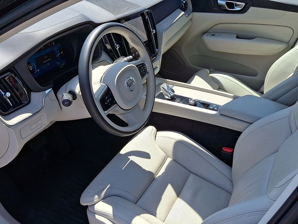 2023 Volvo XC60 Recharge Plug-In Hybrid Ultimate