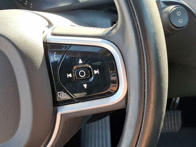 2022 Volvo XC60 B5 Inscription