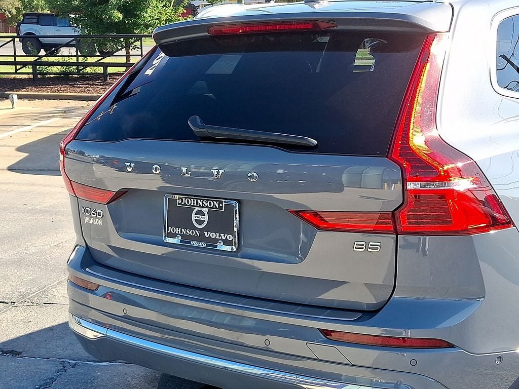 2022 Volvo XC60 B5 Inscription