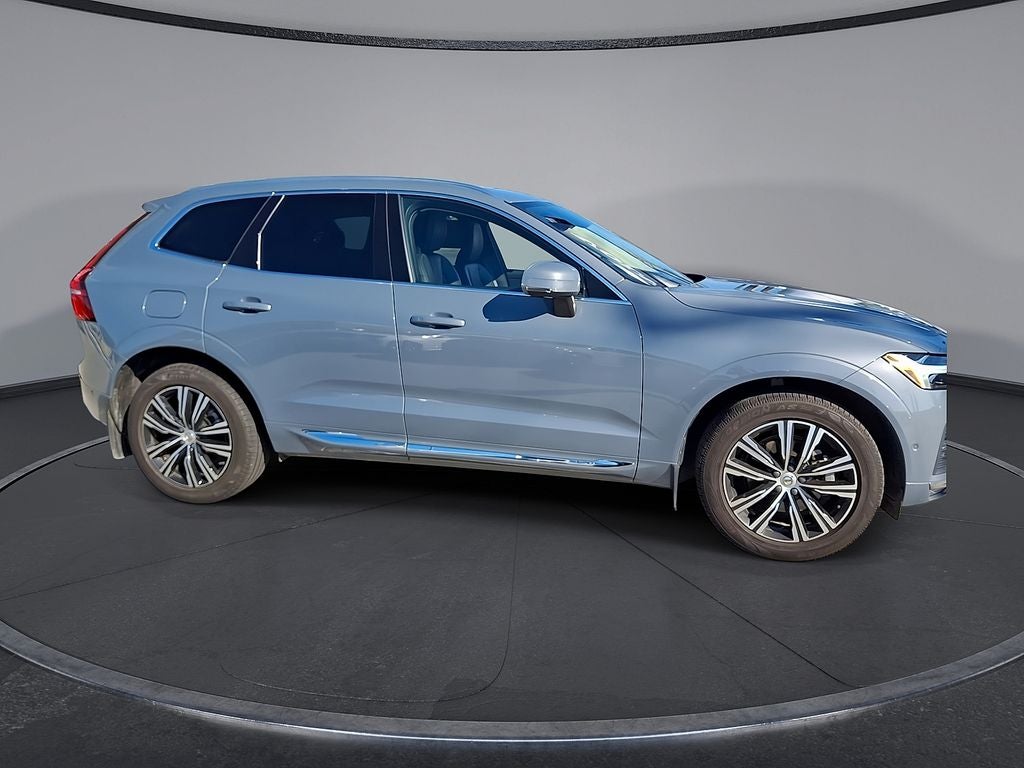 2022 Volvo XC60 B5 Inscription