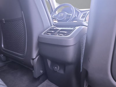 2023 Volvo XC90 B5 Plus