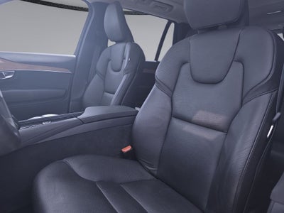 2023 Volvo XC90 B5 Plus