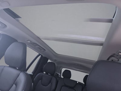 2023 Volvo XC90 B5 Plus