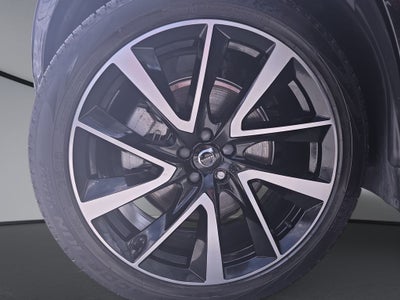 2023 Volvo XC90 B5 Plus
