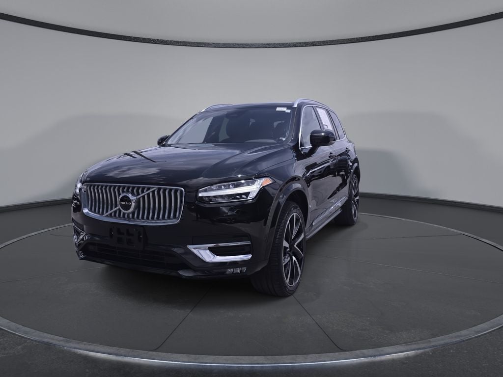 2023 Volvo XC90 B5 Plus