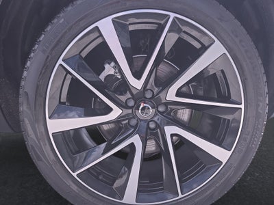 2023 Volvo XC90 B5 Plus