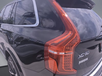 2023 Volvo XC90 B5 Plus