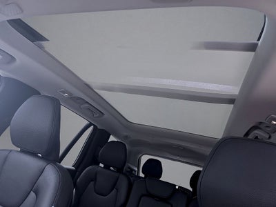 2023 Volvo XC90 B5 Plus