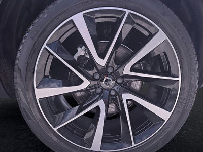 2023 Volvo XC90 B5 Plus