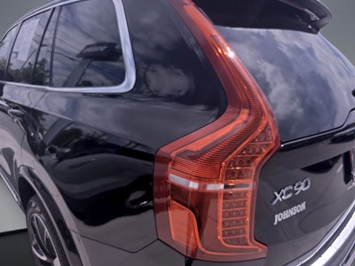 2023 Volvo XC90 B5 Plus