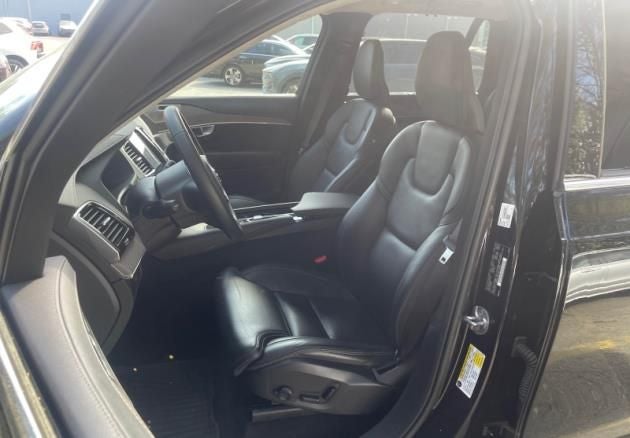 2023 Volvo XC90 B5 Plus