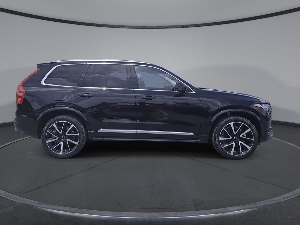 2023 Volvo XC90 B5 Plus