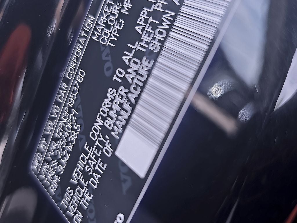 2023 Volvo XC90 B5 Plus