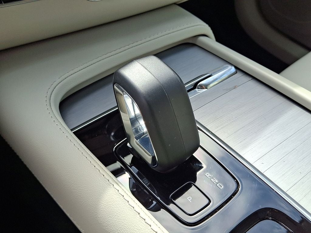 2023 Volvo XC90 B5 Core