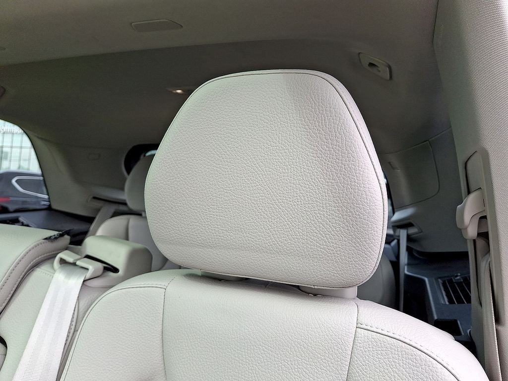 2023 Volvo XC90 B5 Core