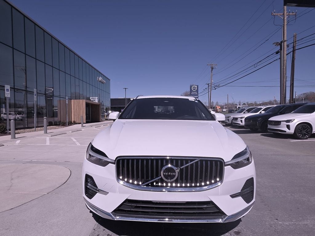 2023 Volvo XC60 B5 Plus Bright Theme