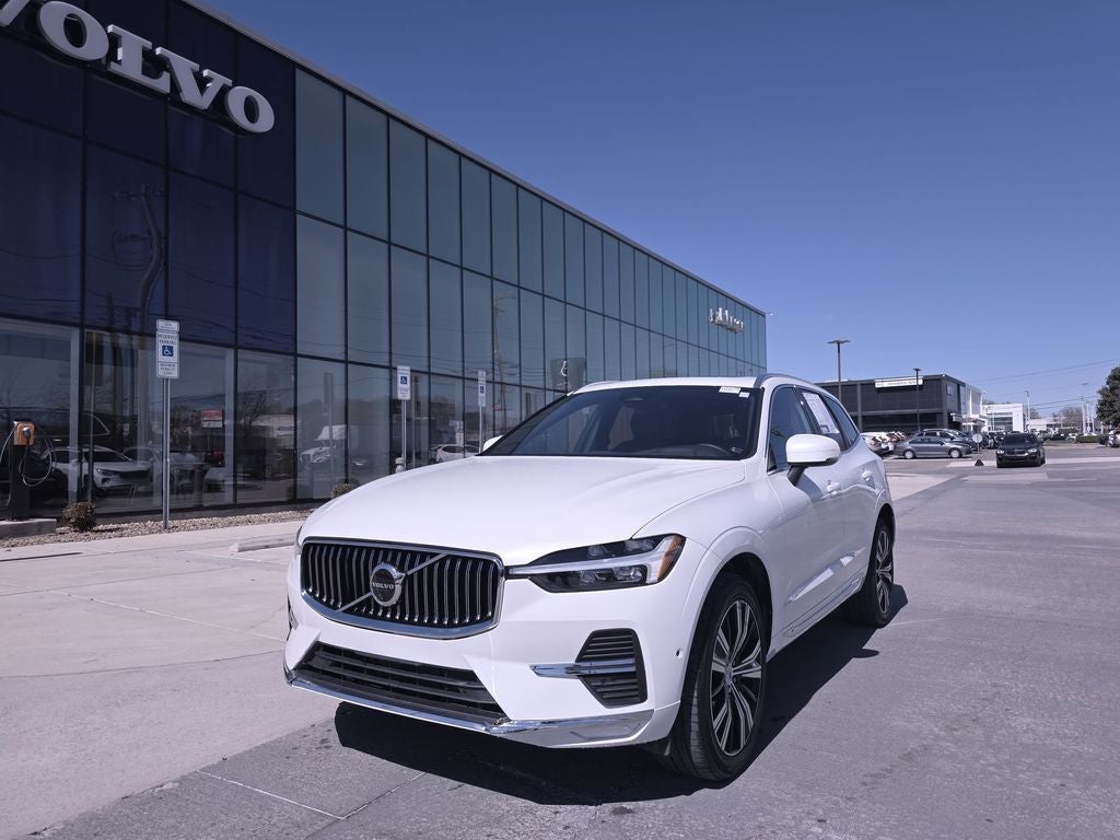 2023 Volvo XC60 B5 Plus Bright Theme