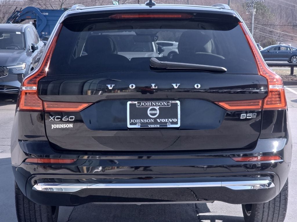 2023 Volvo XC60 B5 Plus Bright Theme