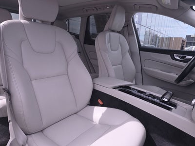 2023 Volvo XC60 B5 Core