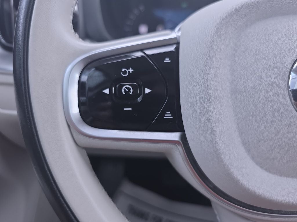 2023 Volvo XC60 B5 Core