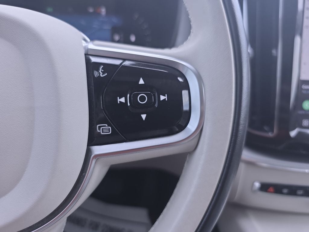 2023 Volvo XC60 B5 Core