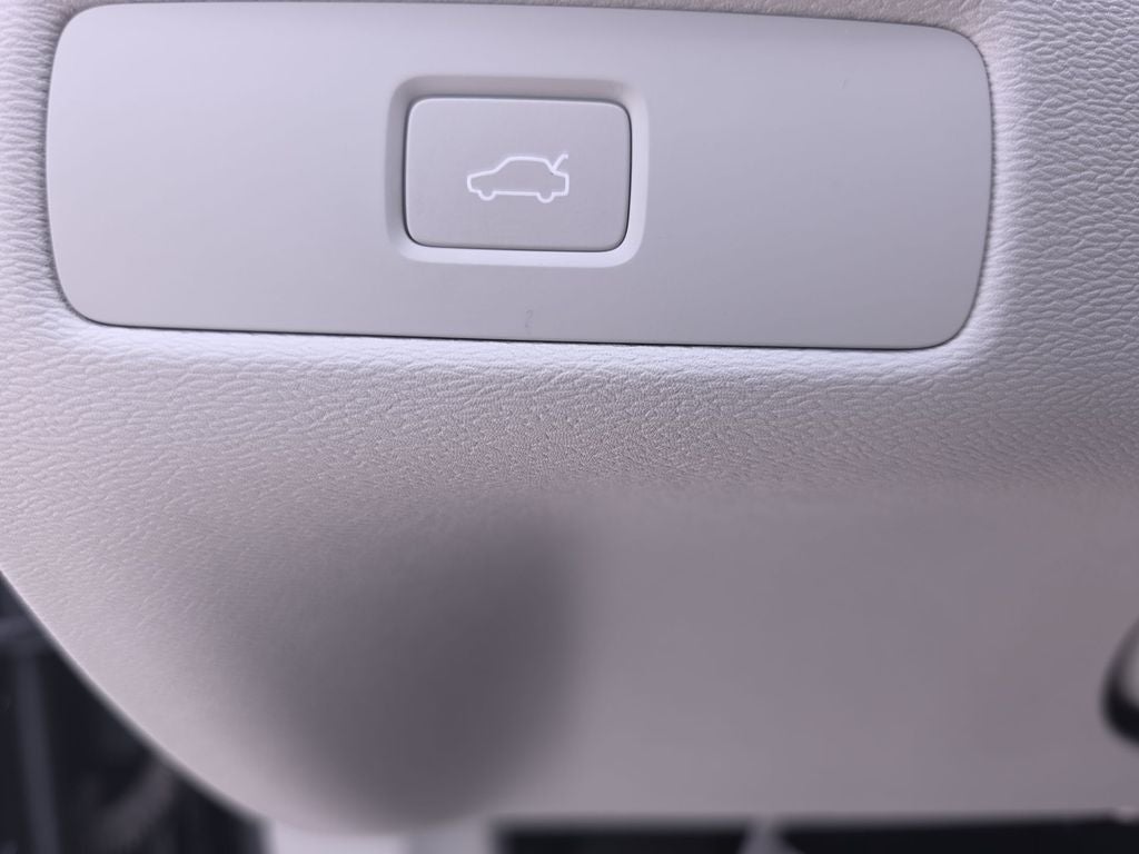 2023 Volvo XC60 B5 Core