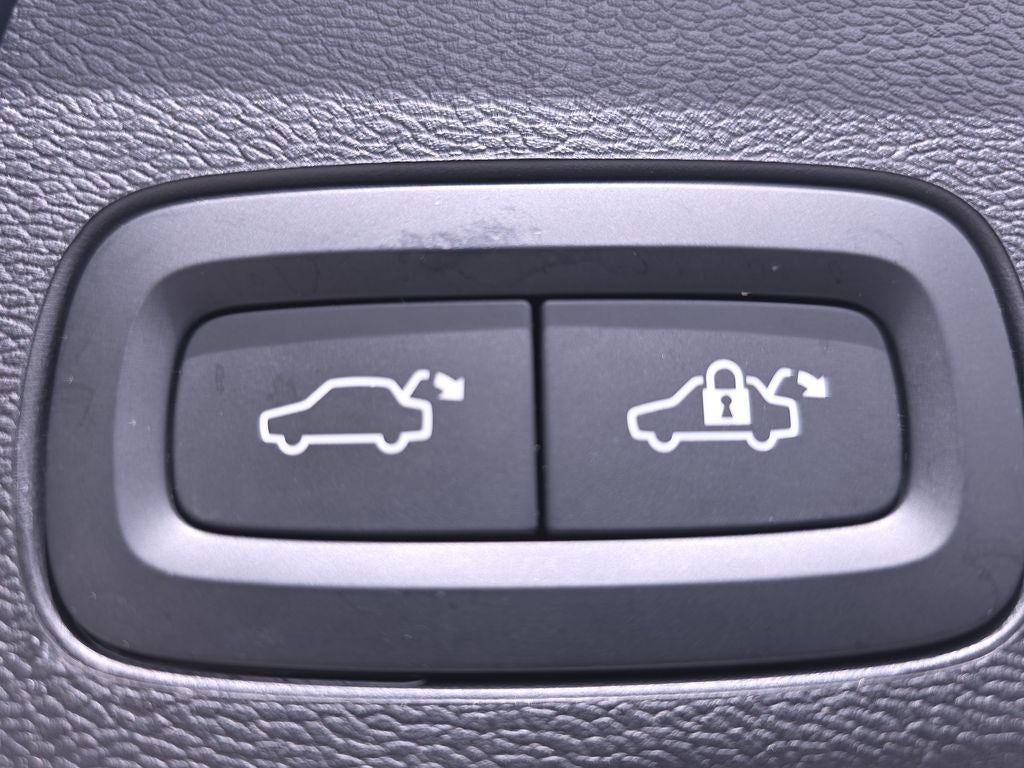 2022 Volvo XC60 B5 Inscription